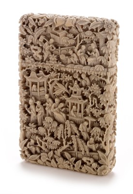 Lot 414 - Chinese ivory card case
