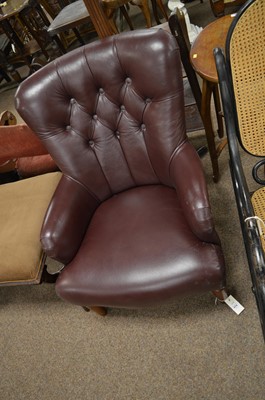 Lot 674 - 20th century open armchair