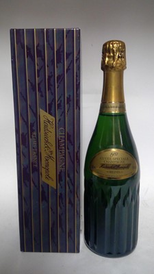 Lot 922 - Champagnne