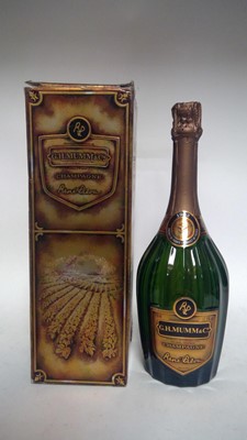Lot 923 - Mumm 1982