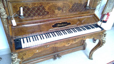 Lot 999 - An impressive late 19th Century burr walnut