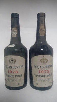 Lot 900 - Port