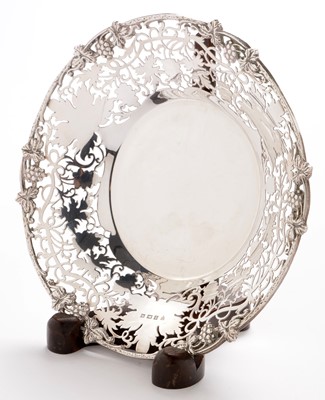 Lot 262 - Silver pierced bowl