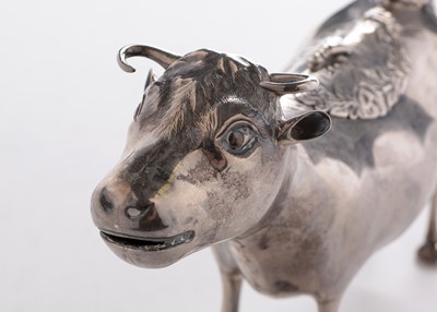 Lot 315 - Silver cow creamer