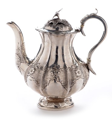 Lot 313 - Silver teapot