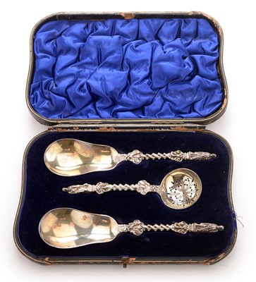 Lot 314 - Silver fruit and sifting spoons