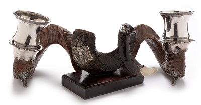 Lot 238 - Table snuff mulls