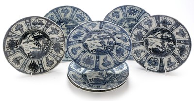 Lot 372 - 7 Kraakporzelein style dishes