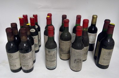Lot 933 - Mixed half bottles of red