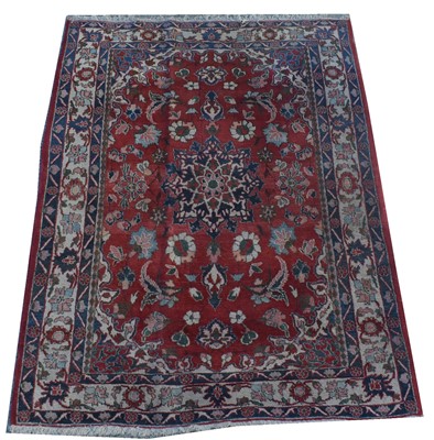 Lot 539 - Isfahan rug