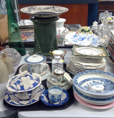 Lot 294 - Mixed ceramics