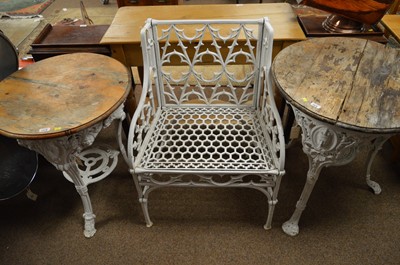 Lot 725 - 20th century garden suite