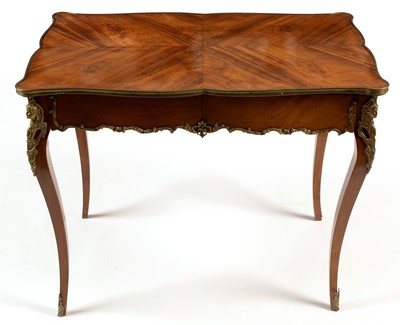 Lot 1148 - 20th Century Louis XV style writing table
