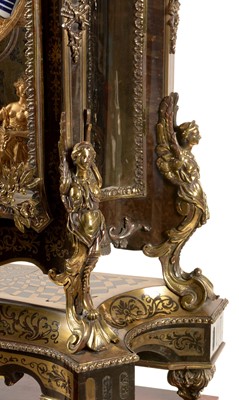 Lot 754 - An 18th Century and later French boulle marquetry bracket clock by Masson, Paris