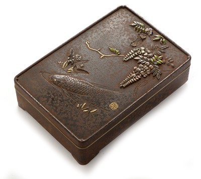 Lot 689 - 19th Century Japanese box