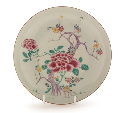 Lot 388 - Chinese Famile Rose saucer dish, Qianlong