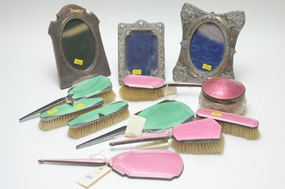 Lot 223 - Dressing sets and frames