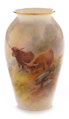 Lot 500 - Small Worcester vase Harry Stinton