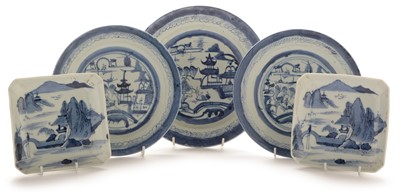 Lot 465 - Three Chinese blue and white plates and a pair of Japanese square dishes
