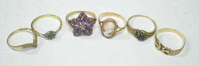 Lot 19 - Six rings