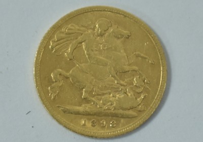 Lot 33 - Gold half sovereign