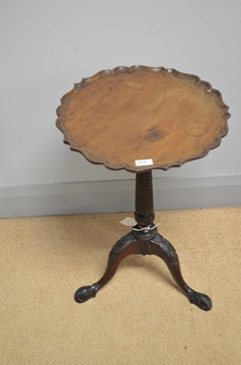 Lot 614 - Georgian style  mahogany wine table