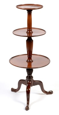 Lot 817 - 20th Century George III style mahogany dumbwaiter