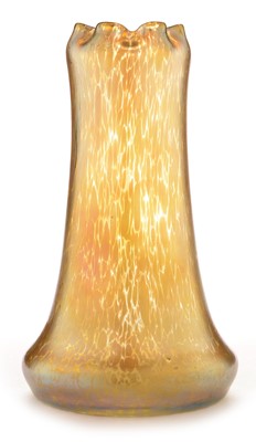 Lot 653 - Loetz iridescent glass vase