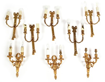Lot 701 - Gilt metal wall lights