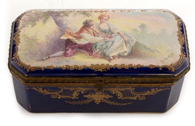 Lot 508 - Chateau Des Tuileries Sevres style box