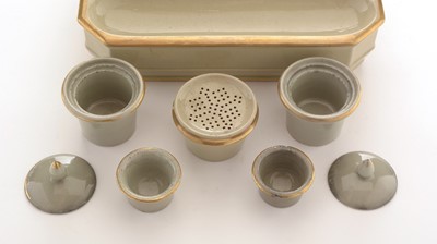 Lot 492 - Wedgwood drabware ink stand