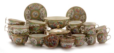 Lot 424 - canton tea and coffee service