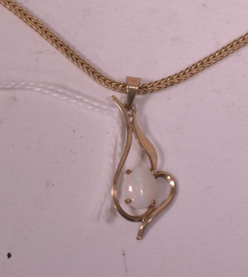 Lot 22 - Opal pendant on chain