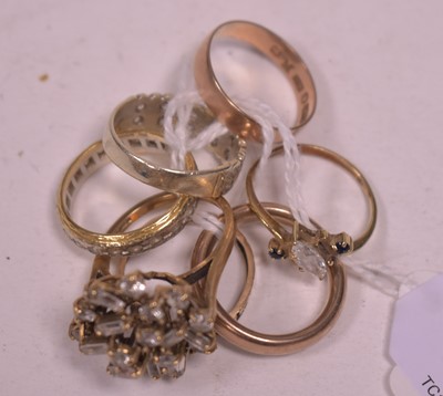 Lot 20 - Seven gold rings