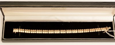Lot 134 - 9ct yellow gold bracelet
