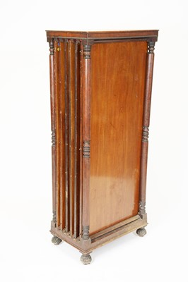 Lot 872 - 19th Century mahogany telescopic action dining table and leaf holder in the manner of Gillows