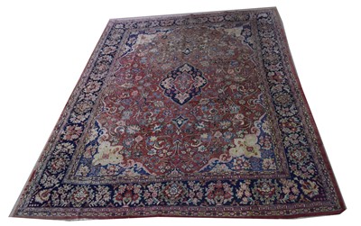 Lot 601 - Mahal carpet
