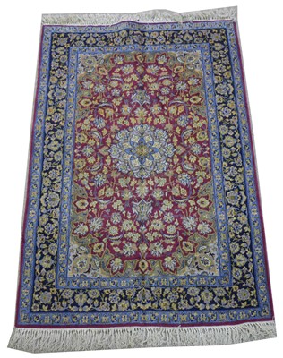 Lot 625 - Isfahan rug
