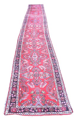 Lot 686 - Mehraban runner