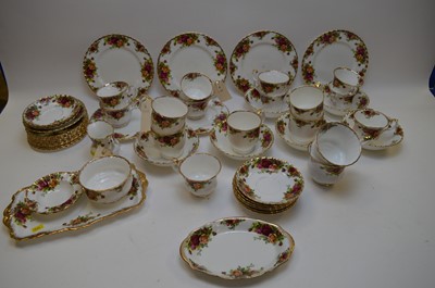 Lot 320 - Royal Albert Old Country Roses