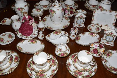 Lot 309 - Royal Albert Old Country Roses