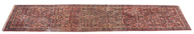Lot 532 - Malaya runner