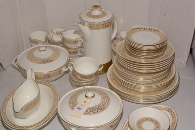 Lot 301 - Wedgwood Marguerite service