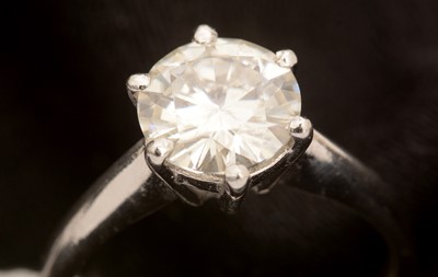 Lot 40 - Single stone moissanite ring
