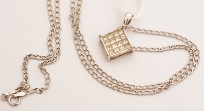 Lot 103 - A diamond pendant