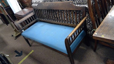 Lot 622 - Edwardian oak settee