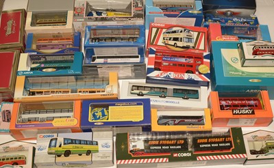 Lot 1128 - Twenty eight assorted diecast model vehicles including Days Gone, Corgi, etc, boxed.