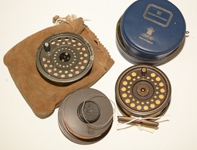 Lot 723 - Hardy fishing reel, spare spools.