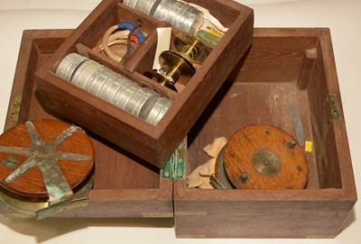 Lot 664 - Miscellaneous fishing tackle.