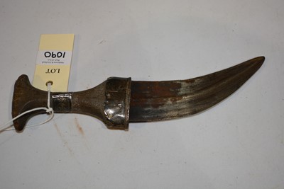 Lot 711 - Three 19th Century jambiyas